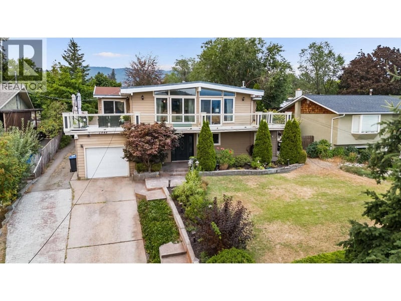 2848 Inverness Road, West Kelowna, British Columbia, V4T1J5, West Kelowna, British Columbia — photo 1 of 5