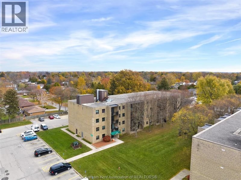 #312 150 Park Avenue East, Chatham, Ontario, N7M3V6, Chatham, Ontario — photo 1 of 5