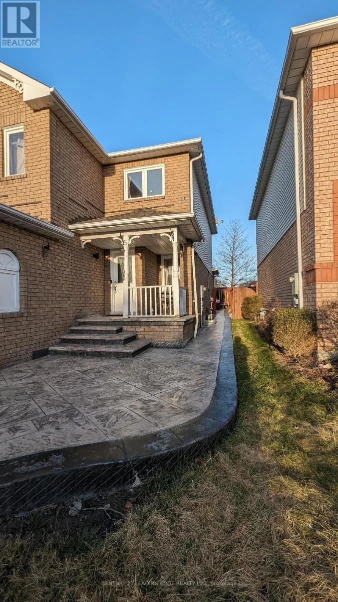 #Basement 5 Vintage Drive, Whitby (Williamsburg), Ontario, L1R2M7, Whitby (Williamsburg), Ontario — photo 1 of 5