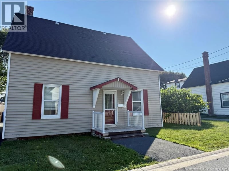 39 Warren Avenue, Miramichi, New Brunswick, E1N2J6, Miramichi, New Brunswick — photo 1 of 5