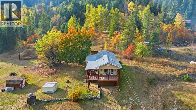 2413 Doukhobour Road, Castlegar, British Columbia, V1N4P2, Castlegar, British Columbia — photo 1 of 5