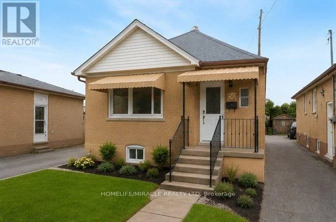 50 Haverson Boulevard, Toronto (Keelesdale-Eglinton West), Ontario, M6M3J6, Toronto (Keelesdale-Eglinton West), Ontario — photo 1 of 5