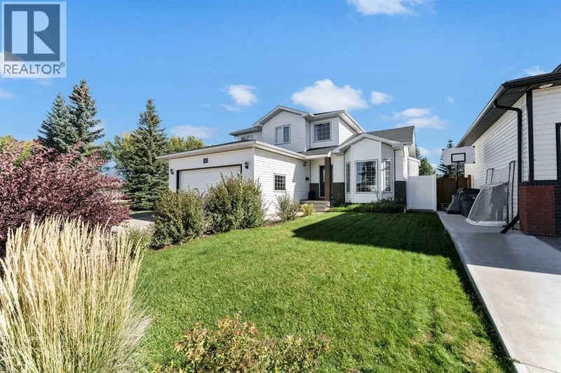107 Sunset Road Southwest, Medicine Hat, Alberta, T1B4V8, Medicine Hat, Alberta — photo 1 of 5
