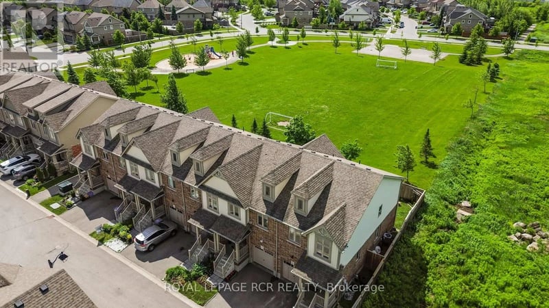 #10 124 Parkinson Crescent, Orangeville, Ontario, L9W6X3, Orangeville, Ontario — photo 1 of 5
