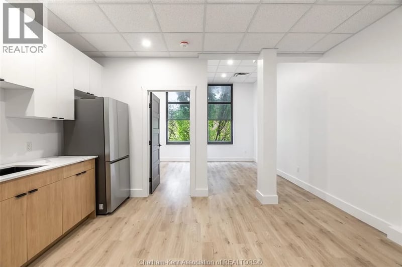 #202 138 King Street West, Chatham, Ontario, N7M1E3, Chatham, Ontario — photo 1 of 5
