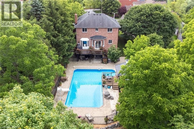 28 TAYWOOD Court, Hamilton, Ontario, L9H7A2, Hamilton, Ontario — photo 1 of 5