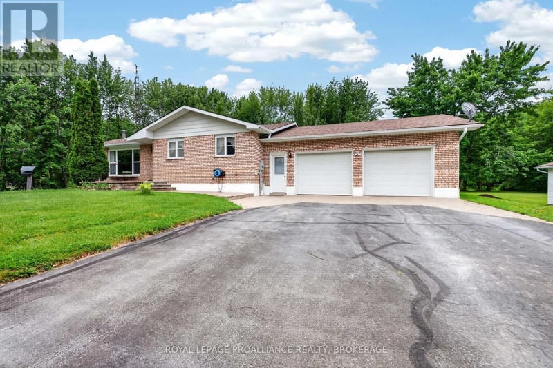 1246 Townline Road, Greater Napanee (Greater Napanee), Ontario, K7R3K6, Greater Napanee (Greater Napanee), Ontario — photo 1 of 5