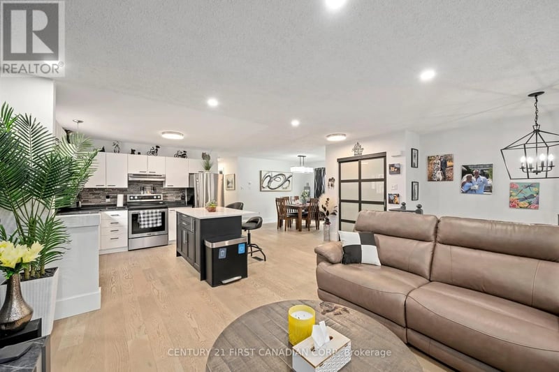 902 Railton Avenue, London East (East I), Ontario, N5V4V9, London East (East I), Ontario — photo 1 of 5