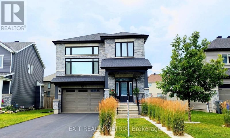 865 Cologne Street, Russell, Ontario, K0A1W0, Russell, Ontario — photo 1 of 5