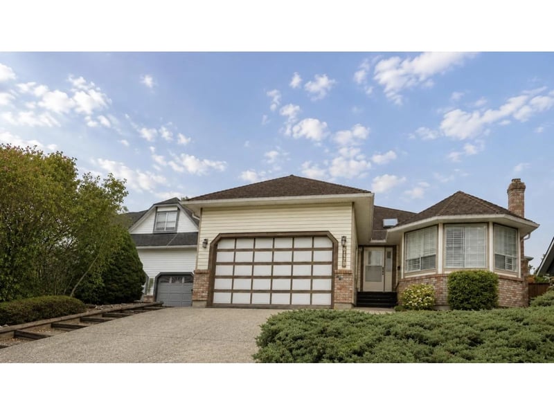 6470 179A Street, Surrey, British Columbia, V3S7J9, Surrey, British Columbia — photo 1 of 5
