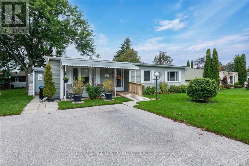 40 Corner Brook Trail, Innisfil, Ontario, L9S1N6, Innisfil, Ontario — photo 1 of 5