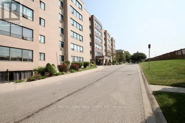 #501 650 Cheapside Street, London East (East C), Ontario, N5Y5J8, London East (East C), Ontario — photo 1 of 5