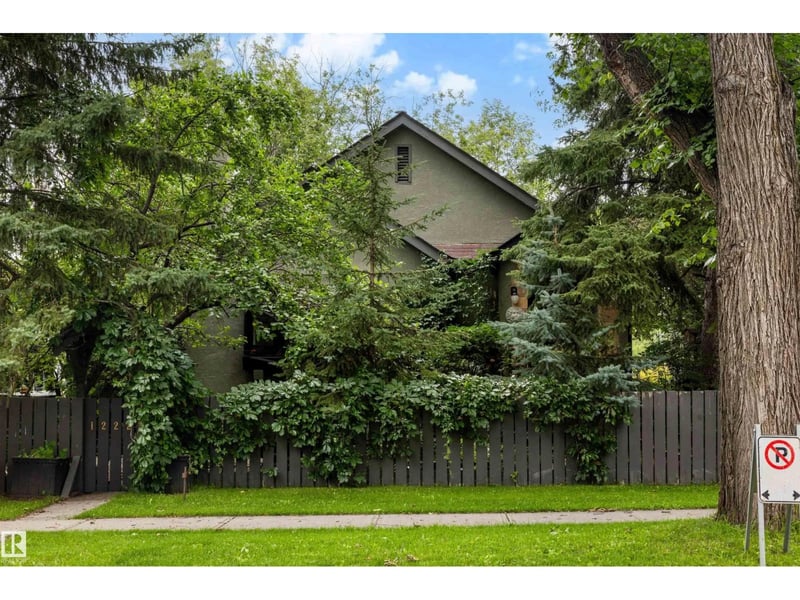 12220 109 AV NW, Edmonton, Alberta, T5M2E3, Edmonton, Alberta — photo 1 of 5