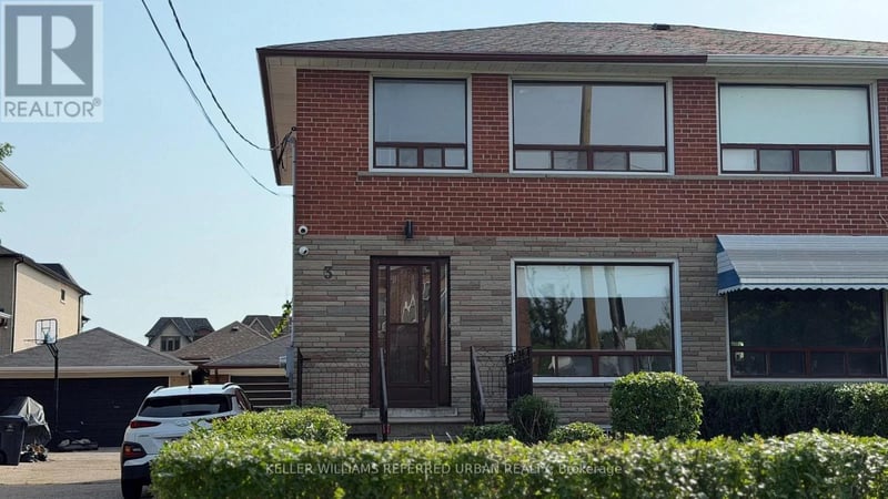 3 Duckworth Street, Toronto (Brookhaven-Amesbury), Ontario, M6M4W3, Toronto (Brookhaven-Amesbury), Ontario — photo 1 of 5