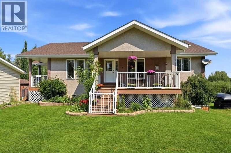 16 Sunnyside Drive, Rural Ponoka County, Alberta, T0C2J0, Rural Ponoka County, Alberta — photo 1 of 5
