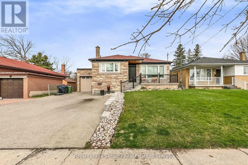 251 Thistle Down Boulevard, Toronto (Thistletown-Beaumonde Heights), Ontario, M9V1K6, Toronto (Thistletown-Beaumonde Heights), Ontario — photo 1 of 5