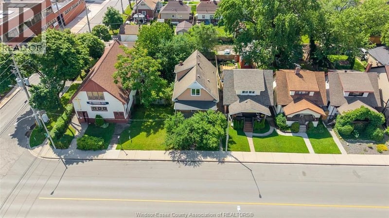 2075 OTTAWA Street, Windsor, Ontario, N8Y1R6, Windsor, Ontario — photo 1 of 5