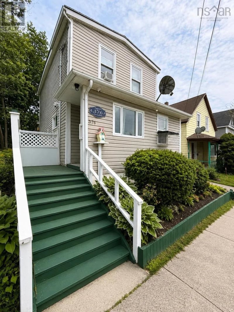 376 Townsend Street, Sydney, Nova Scotia, B1P5G4, Sydney, Nova Scotia — photo 1 of 5