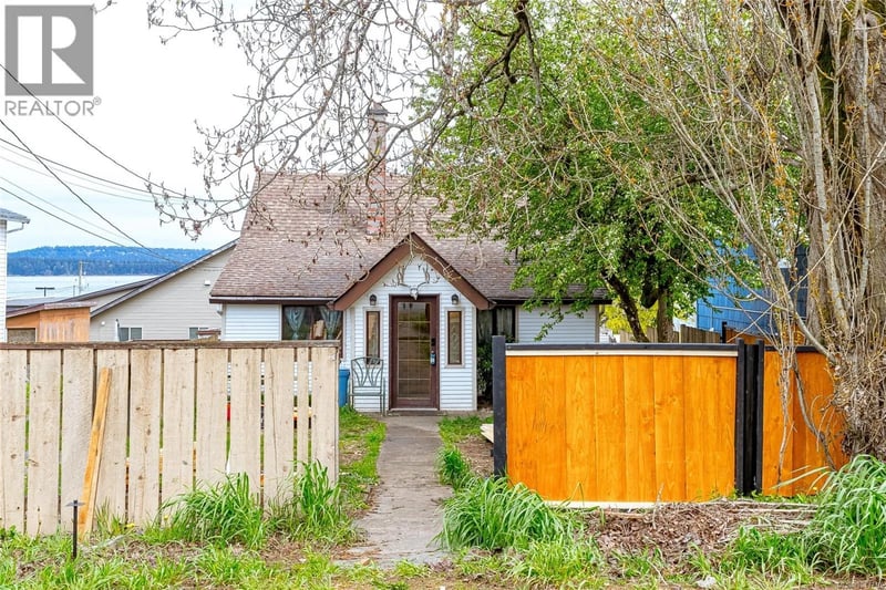 451 Irwin Street, Nanaimo, British Columbia, V9R4X9, Nanaimo, British Columbia — photo 1 of 5