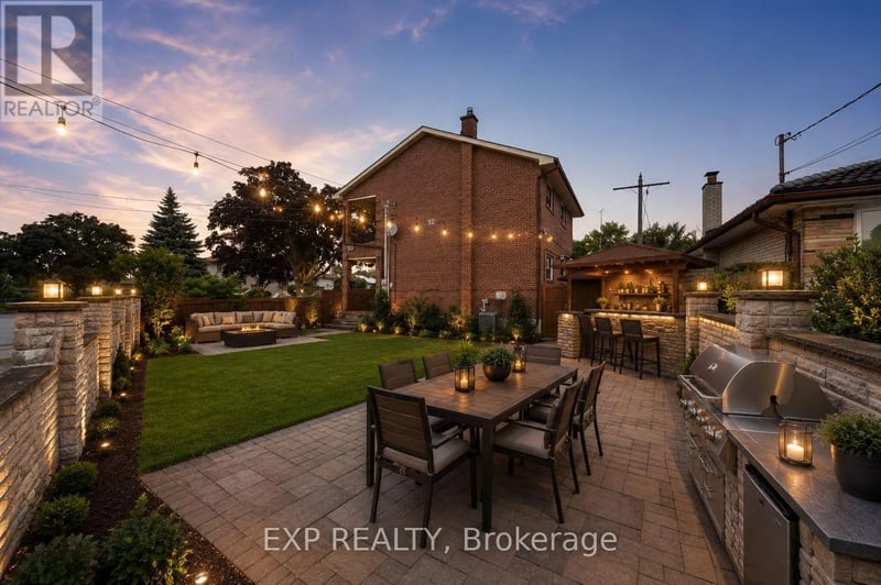52 Storer Drive, Toronto (Humbermede), Ontario, M9M1X5, Toronto (Humbermede), Ontario — photo 1 of 5