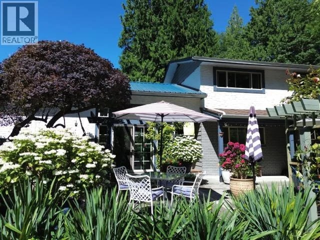 2241 ROBERTS ROAD, Powell River, British Columbia, V8A5C1, Powell River, British Columbia — photo 1 of 5