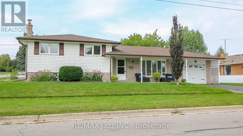 330 Nipigon Street, Oshawa (McLaughlin), Ontario, L1J4N9, Oshawa (McLaughlin), Ontario — photo 1 of 5
