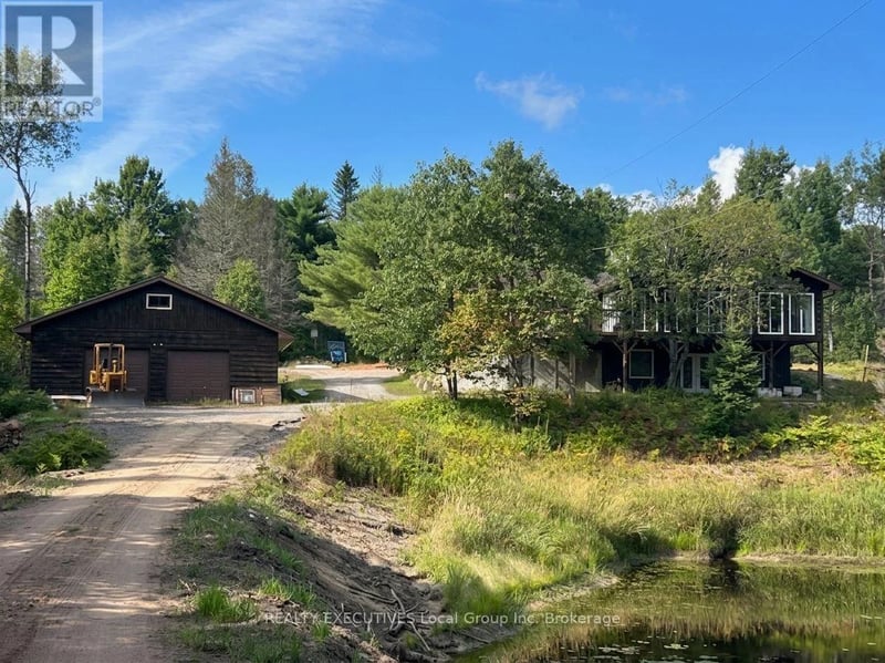 348 Halls Road East, Magnetawan, Ontario, P0A1P0, Magnetawan, Ontario — photo 1 of 5
