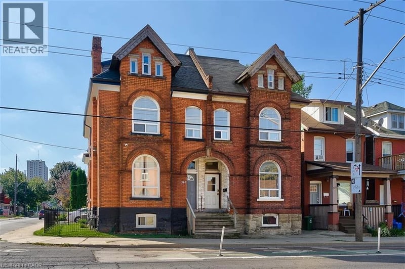 #2 340 CANNON Street East, Hamilton, Ontario, L8L2B9, Hamilton, Ontario — photo 1 of 5