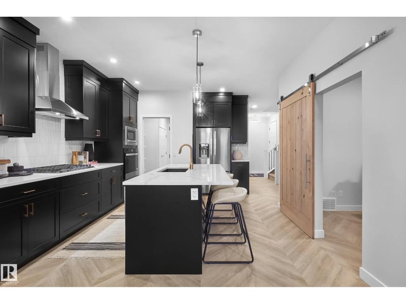 1124 CRISTALL CR SW, Edmonton, Alberta, T6W5S9, Edmonton, Alberta — photo 1 of 5