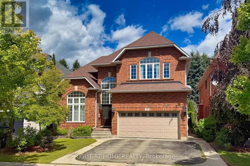 27 Thoroughbred Boulevard, Hamilton (Meadowlands), Ontario, L9K1L2, Hamilton (Meadowlands), Ontario — photo 1 of 5