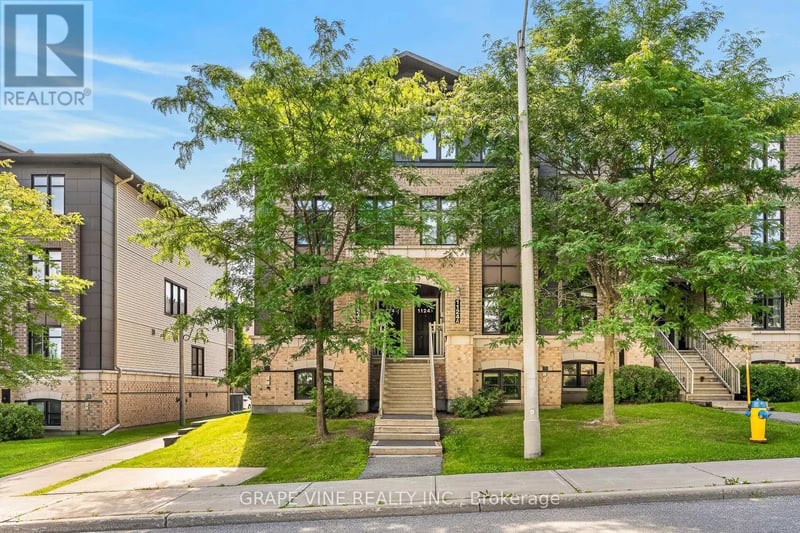 #Unit A 1124 Klondike Road, Ottawa, Ontario, K2K0H2, Ottawa, Ontario — photo 1 of 5
