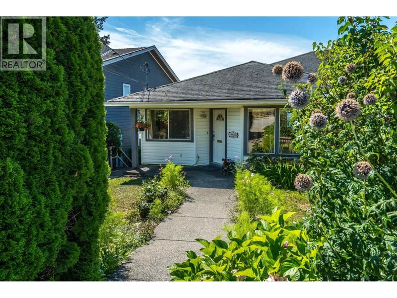 1038 WALLS Avenue, Coquitlam, British Columbia, V3K2T7, Coquitlam, British Columbia — photo 1 of 5