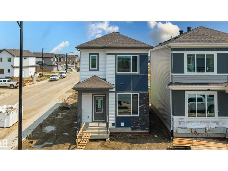 1563 211 ST NW, Edmonton, Alberta, T6M3P1, Edmonton, Alberta — photo 1 of 5