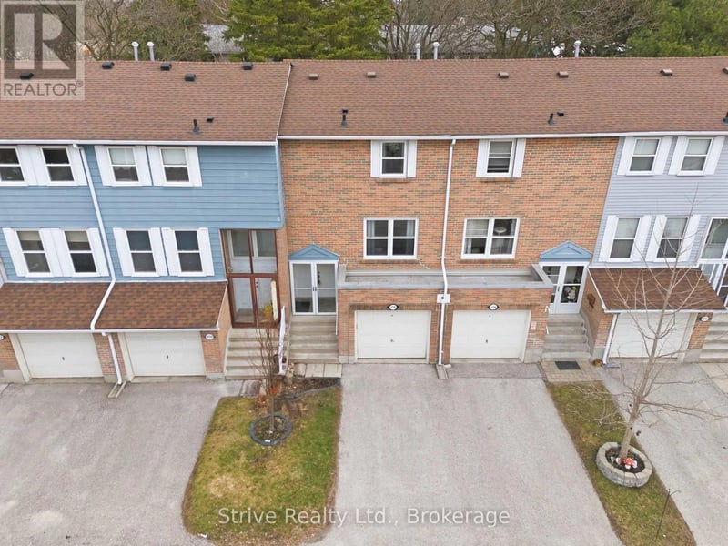 #33 1718 John Street, Markham (Bayview Fairway-Bayview Country Club Estates), Ontario, L3T1Y9, Markham (Bayview Fairway-Bayview Country Club Estates), Ontario — photo 1 of 5