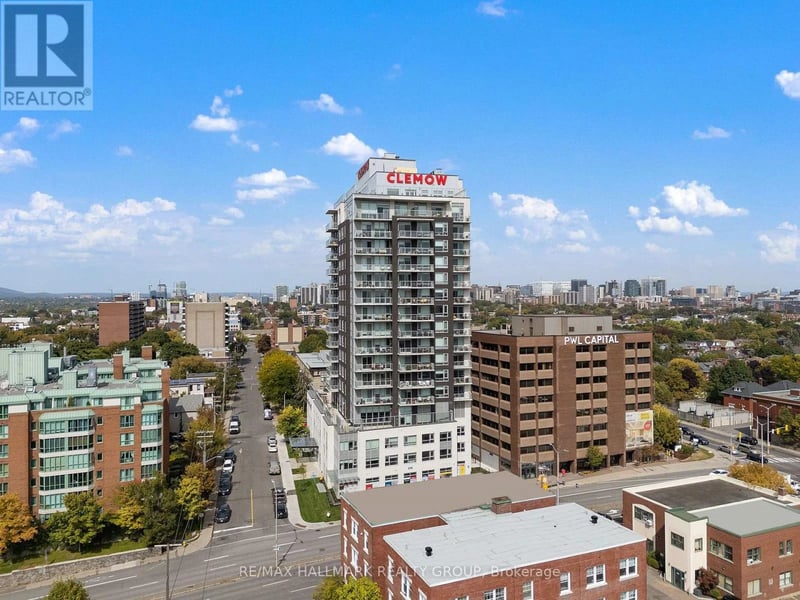 #306 275 Carling Avenue, Ottawa, Ontario, K1S5Y2, Ottawa, Ontario — photo 1 of 5