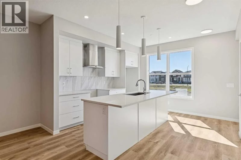 471 Hotchkiss Manor Southeast, Calgary, Alberta, T3S0N3, Calgary, Alberta — photo 1 of 5