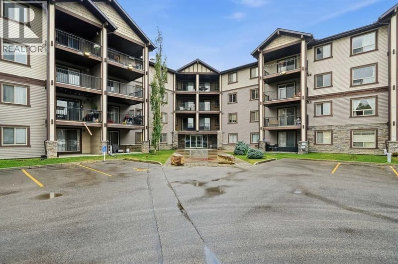 60 Panatella Street Northwest, Calgary, Alberta, T3K0M4, Calgary, Alberta — photo 1 of 5