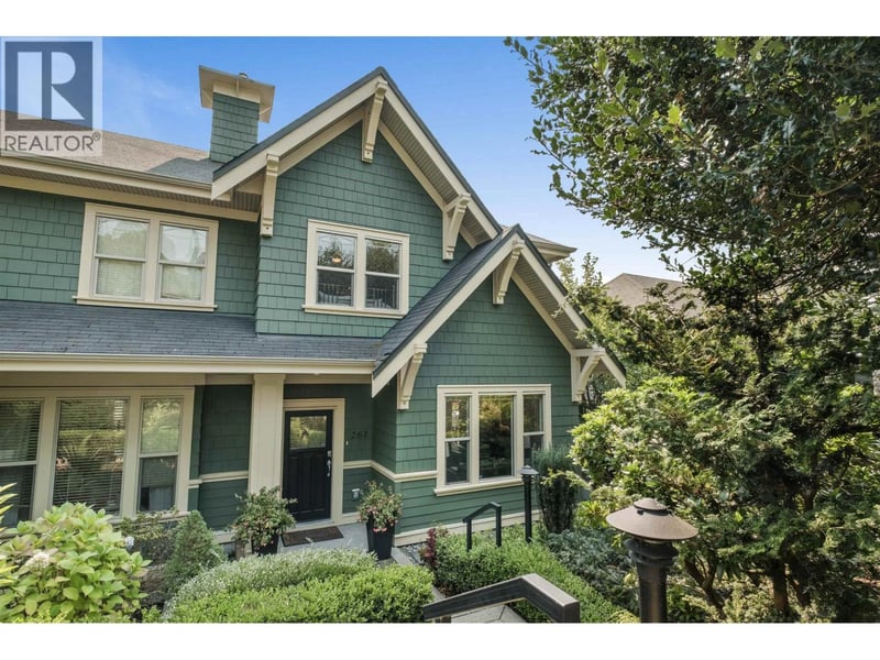 261 QUEENS Road, North Vancouver, British Columbia, V7N4N7, North Vancouver, British Columbia — photo 1 of 5