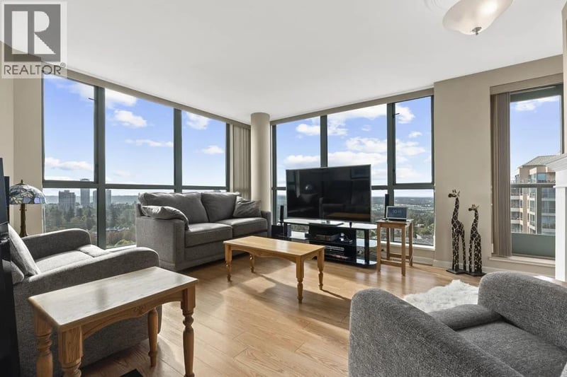 #1703 6611 SOUTHOAKS Crescent, Burnaby, British Columbia, V5E4L5, Burnaby, British Columbia — photo 1 of 5