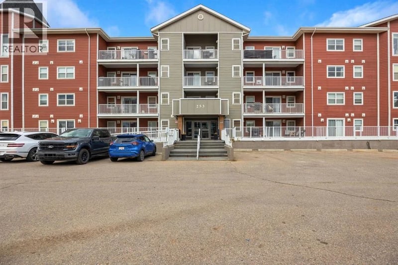253 Gregoire Drive, Fort McMurray, Alberta, T9H4G7, Fort McMurray, Alberta — photo 1 of 5
