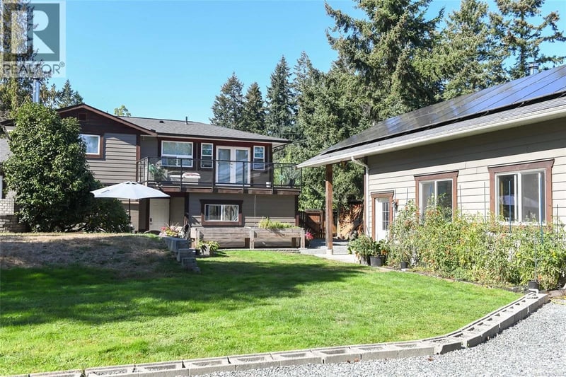 1530 Grayling Drive, Comox, British Columbia, V9M3Z7, Comox, British Columbia — photo 1 of 5