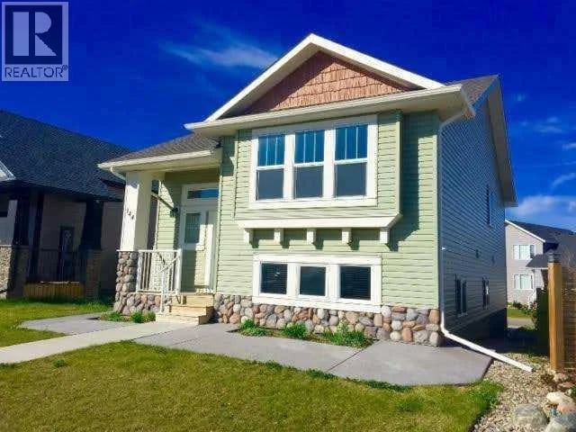 144 Mt Sundial Court West, Lethbridge, Alberta, T1J5C3, Lethbridge, Alberta — photo 1 of 5