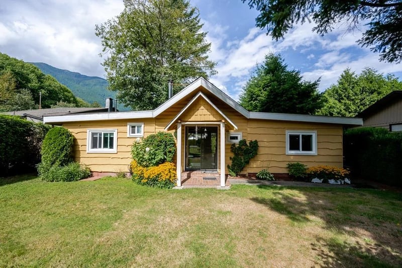 43885 CHESTNUT Lane, Mission, British Columbia, V0M1N0, Mission, British Columbia — photo 1 of 5