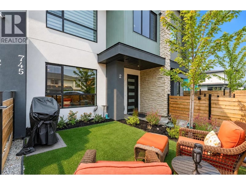 #2 747 Patterson Avenue, Kelowna, British Columbia, V1Y5C9, Kelowna, British Columbia — photo 1 of 5
