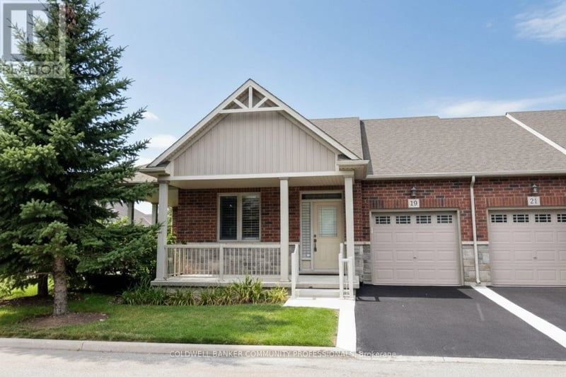 19 Stickland Lane, Hamilton (Binbrook), Ontario, L0R1C0, Hamilton (Binbrook), Ontario — photo 1 of 5