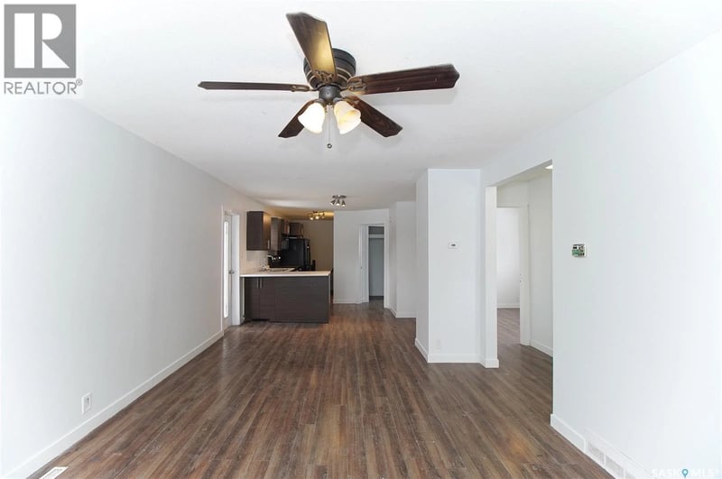 1400 ROTHWELL STREET, Regina, Saskatchewan, S4N2B3, Regina, Saskatchewan — photo 1 of 5