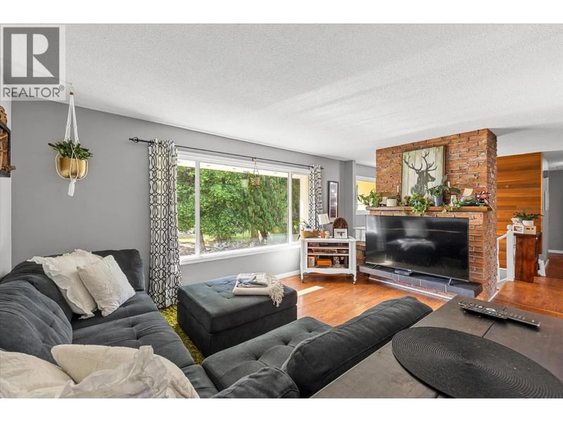 4671 Fordham Road, Kelowna, British Columbia, V1W1P1, Kelowna, British Columbia — photo 1 of 5