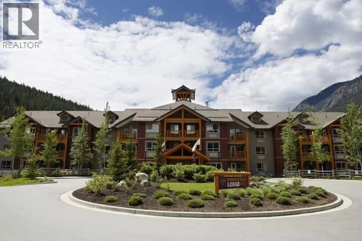 #324 1490 HIGHWAY 99, Pemberton, British Columbia, V0N2L1, Pemberton, British Columbia — photo 1 of 5