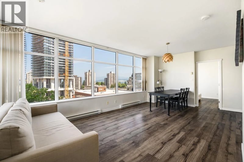 #702 4880 BENNETT Street, Burnaby, British Columbia, V5H0C1, Burnaby, British Columbia — photo 1 of 5