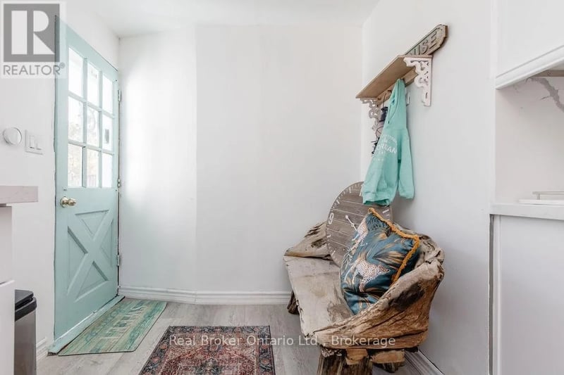 7 Oliver Drive, Tiny, Ontario, L0L2J0, Tiny, Ontario — photo 1 of 5